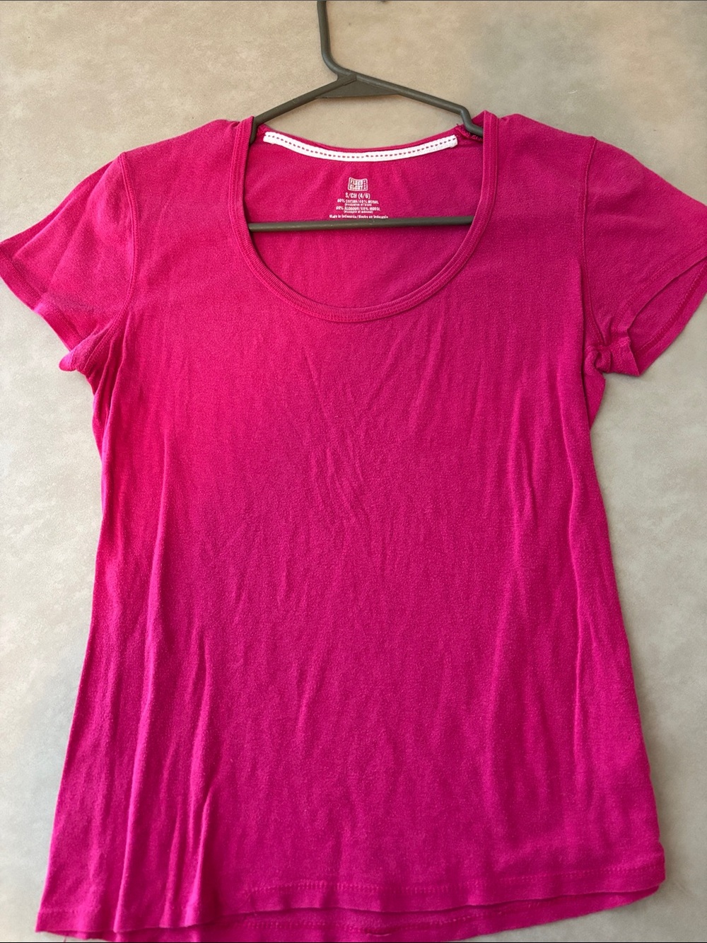 Faded Glory Scoop Neck Short Sleeve Tee in Hot Pink